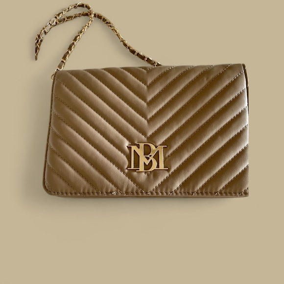 Badgley Mischka Vegan Leather Crossbody Purse, Taupe, Quilted, Gold Chai… - Picture 2 of 8
